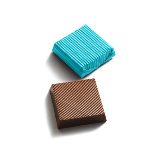 Kare Klasik / Koyu Camgöbeği  2,5Kg