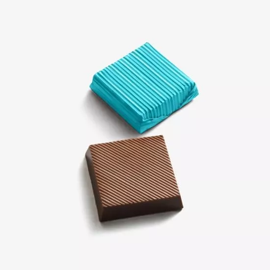 Kare Klasik / Koyu Camgöbeği  2,5Kg