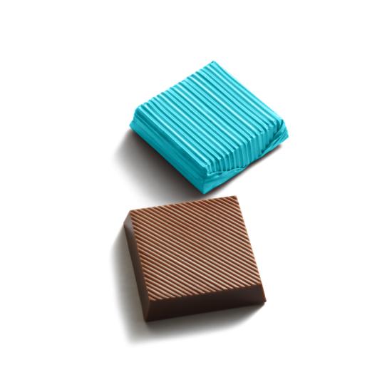 Kare Klasik / Koyu Camgöbeği  2,5Kg